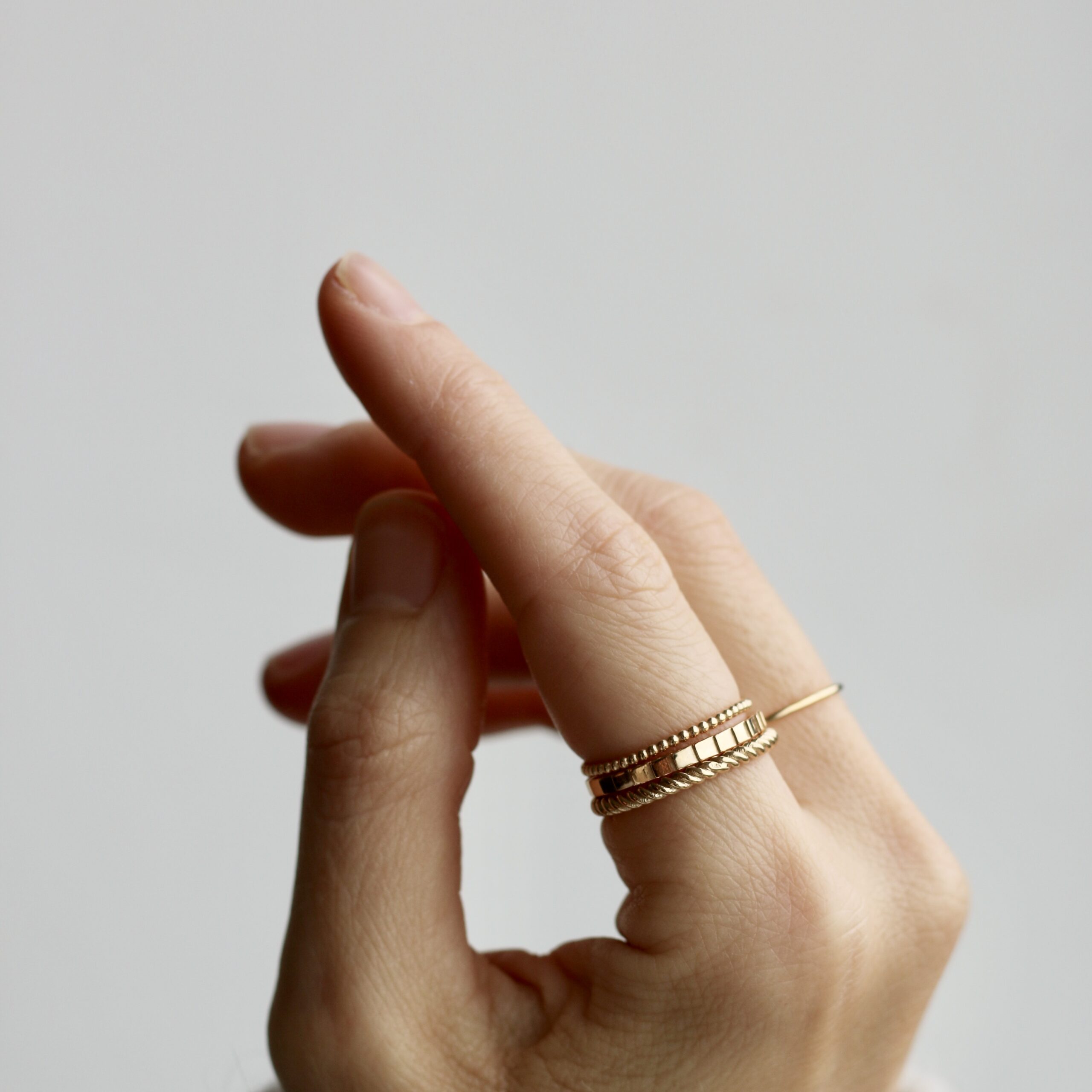 Bagues fines et dorées pour femme en vermeil